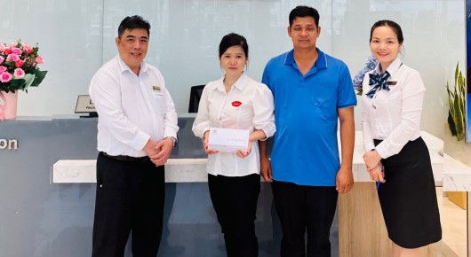 Toyota Long An trao giải bốc thăm trúng thưởng cho khách hàng tham gia khảo sát CSI